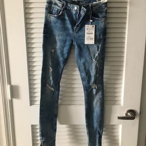 Zara brand new destroyed skinny jeans